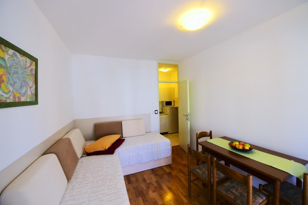 Apartments Zdjelar Poreč Kültér fotó