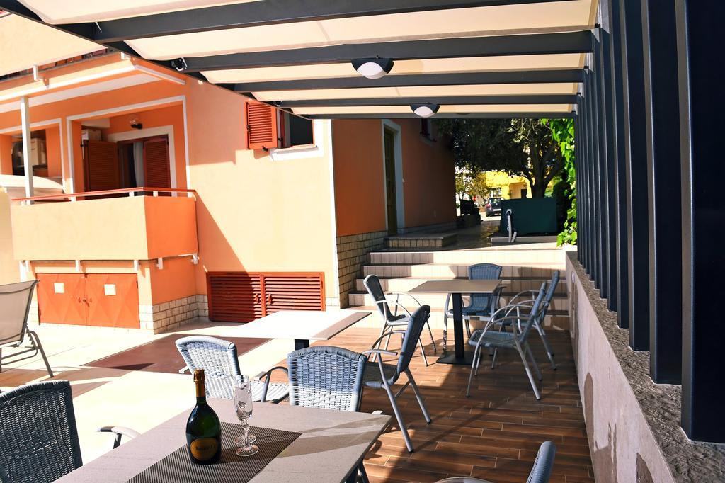 Apartments Zdjelar Poreč Kültér fotó