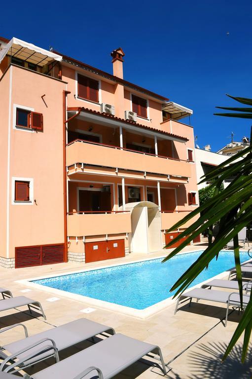 Apartments Zdjelar Poreč Kültér fotó