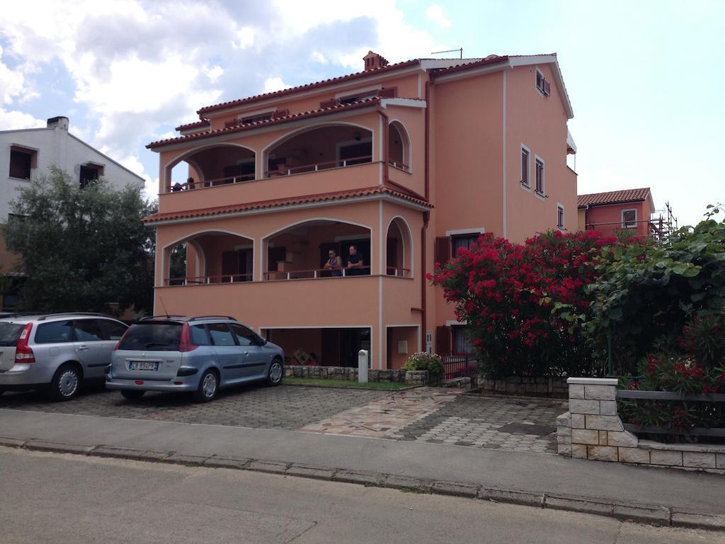 Apartments Zdjelar Poreč Kültér fotó